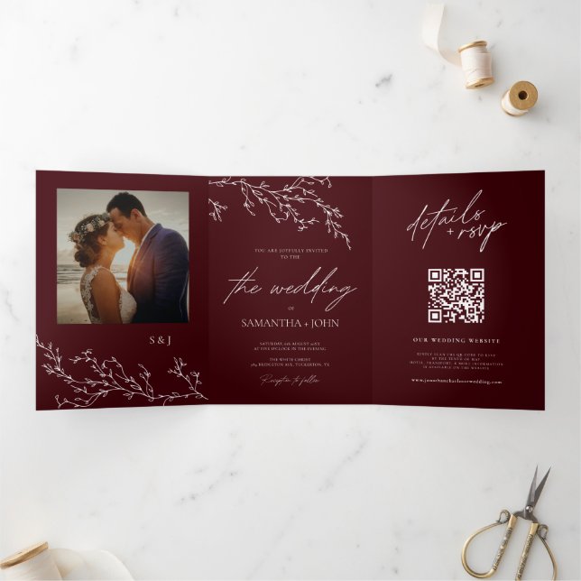 Invitación Tríptica Burgundy & Ivory Botanical Elegant Wedding (Interior)