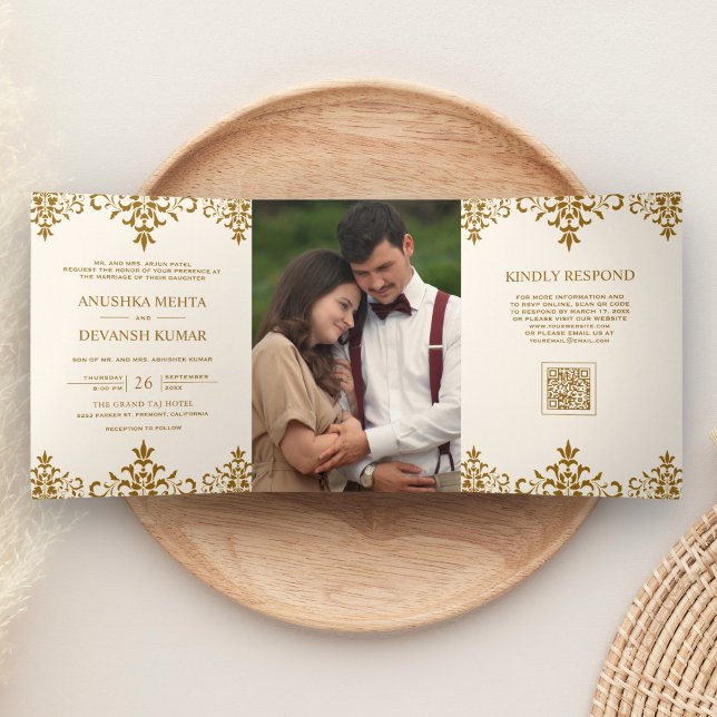 Invitación Tríptica Código QR étnico de Damasco marrón marfil Boda ind (Subido por el creador)