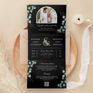 Invitación Tríptica Código QR Negro Foto Arco de Eucalipto Boda