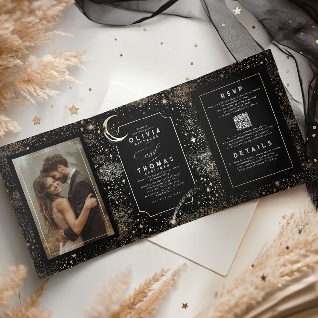 Invitación Tríptica Crescent Moon Stars Celestial Black Boda foto (Celestial Night Sky Black Wedding Tri-fold Photo Invitations)