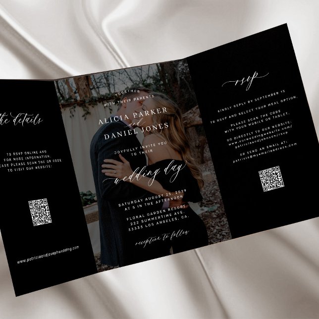 Invitación Tríptica Elegante foto boda negra RSVP detalles código QR (Subido por el creador)