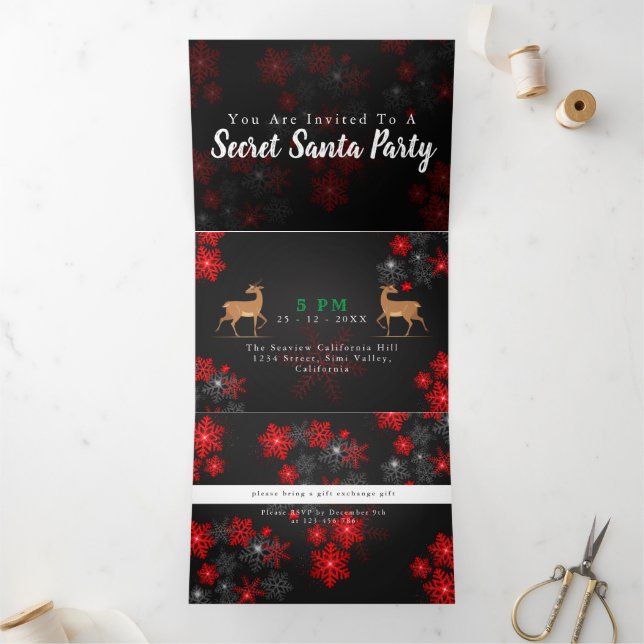 Invitación Tríptica Elegante Navidades de Copos de Nieve Gris Rojo Ho  (Interior)