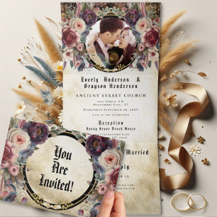 Invitación Tríptica Elegante Rosa Floral Medieval Boda TriFold