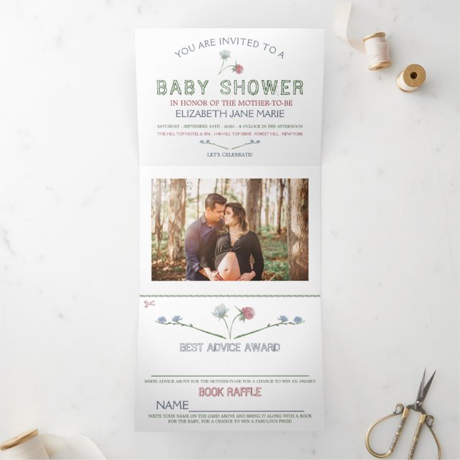 Invitación Tríptica Elegante suite Baby Shower blanca y florida (Interior)