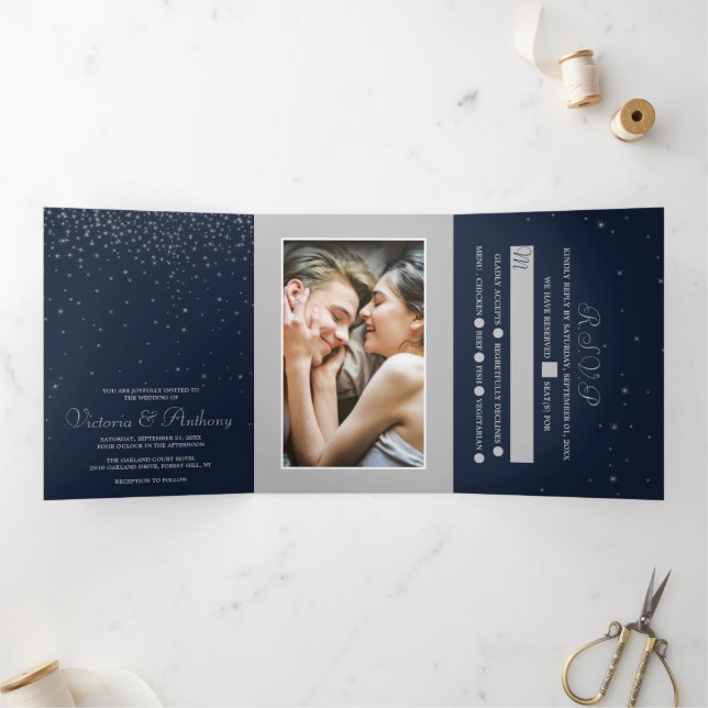 Invitación Tríptica Elegante suite Boda Navy & Silver Falling Stars (Interior)