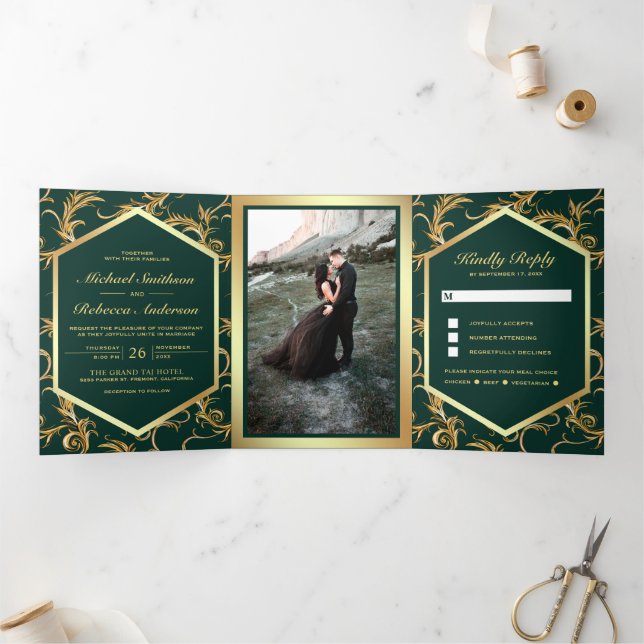 Invitación Tríptica Emerald Green Gold Flourish Swirl Wedding Photo (Interior)