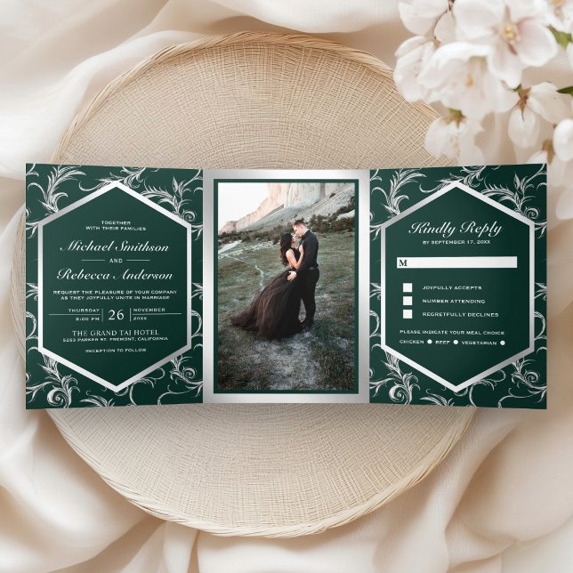 Invitación Tríptica Emerald Green Silver Flourish Swirl Wedding Photo (Subido por el creador)