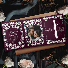 Invitación Tríptica Espada plateada y escudo Boda de fantasía medieval