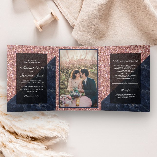 Invitación Tríptica Falso oro rosa brillo mármol azul foto de boda (Subido por el creador)