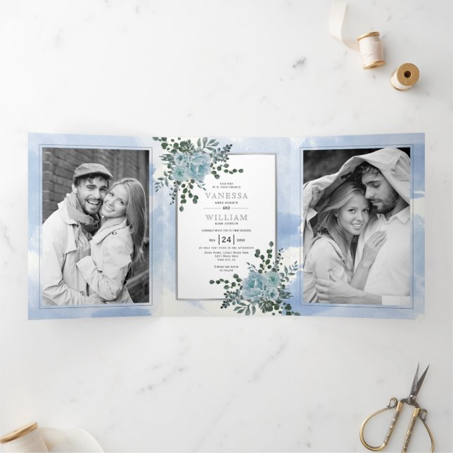 Invitación Tríptica Flores azules y turbias, hojas de boda invernal fl (Interior)