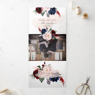 Invitación Tríptica Flores de color burdeos de Rubor de la Marina eleg