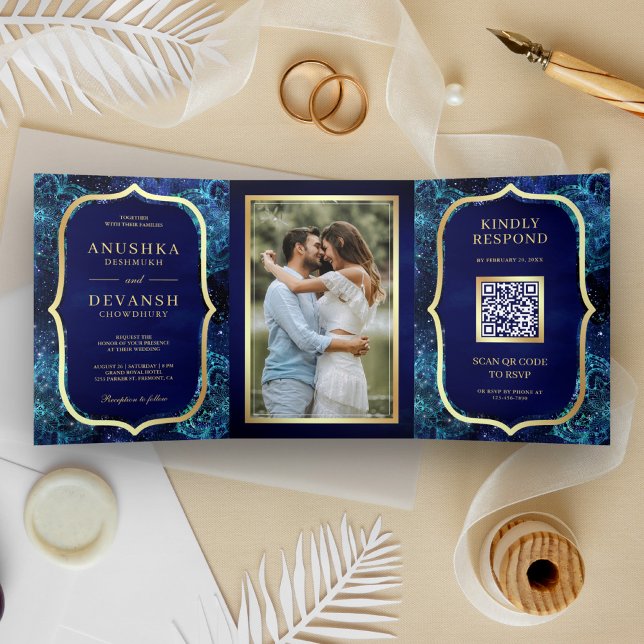 Invitación Tríptica Galaxia azul real Mandala Código QR Boda indio (Subido por el creador)