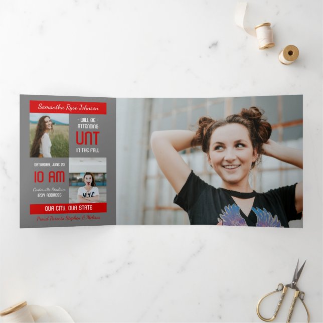 Invitación Tríptica Graduación de 5 fotos del Bloque Rojo Moderno (Interior)