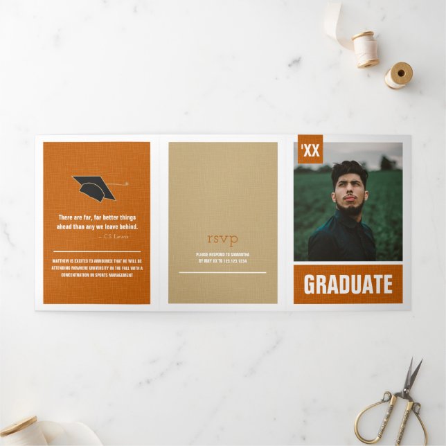 Invitación Tríptica Graduación de fotos texturadas de Naranja quemado  (Exterior)