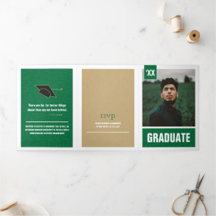 Invitación Tríptica Graduación fotográfica verde moderno texturizada