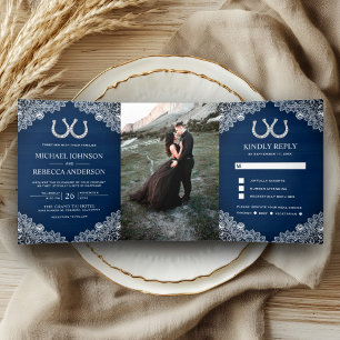 Invitación Tríptica Herraduras de madera azul marino para boda con laz