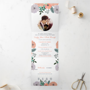 Invitación Tríptica Lavanda todo en uno de coral y Boda floral verde