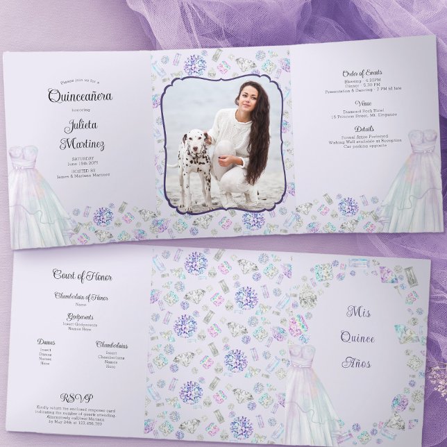 Invitación Tríptica Lilac Quinceanera Diamonds Princesa Vestida Foto (Light Purple Quince Anos Invitation with Photo and tri-fold layout for all your deets)