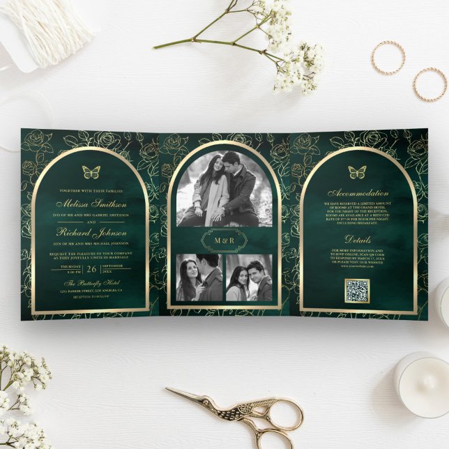 Invitación Tríptica Línea de arte verde esmeralda Mariposa arco dorado (Subido por el creador)