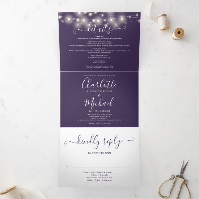 Invitación Tríptica Luces de Cadena Moradas Guión Monograma Boda (Interior)