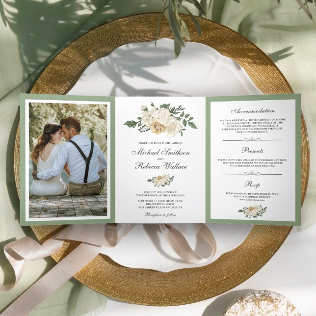 Invitación Tríptica Marfil Floral Sage Green Leaves Boda Foto (Subido por el creador)