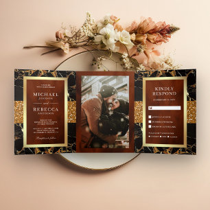 Invitación Tríptica Mármol negro terracota con brillo dorado para boda