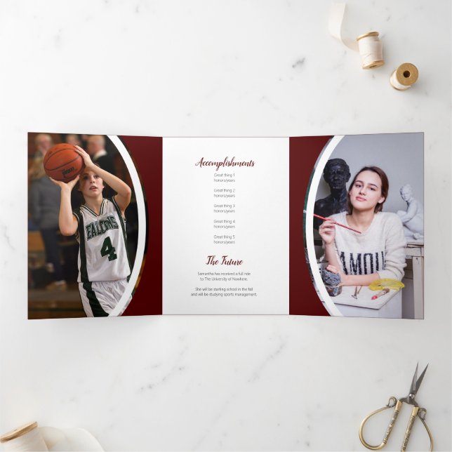 Invitación Tríptica Maroon Curved Frame Three Photo Graduation (Interior)