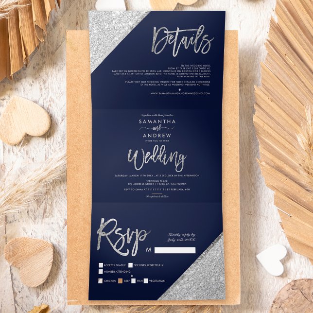 Invitación Tríptica Moda purpurina de plata tipografía boda azul marin (Subido por el creador)
