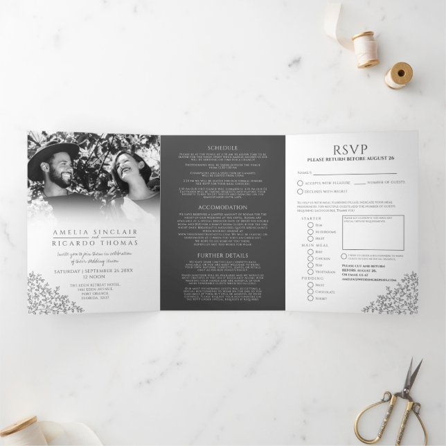Invitación Tríptica Monograma de hojas de monotona blanca boda todo en (Interior)