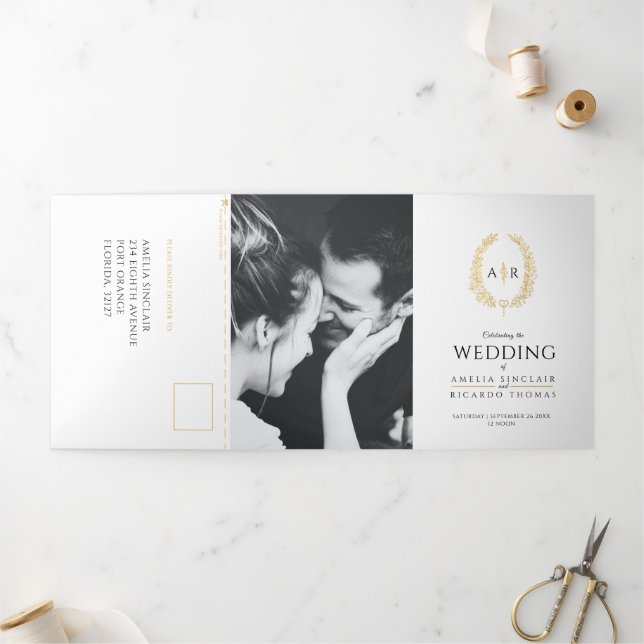 Invitación Tríptica Opción de comida de boda negra con oro blanco mono (Exterior)