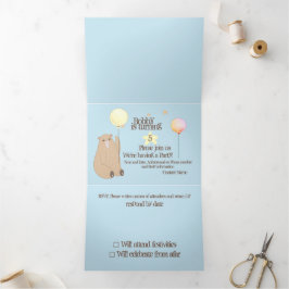 Invitación Tríptica Oso de cumpleaños caprichoso y amigos mágicos RSVP