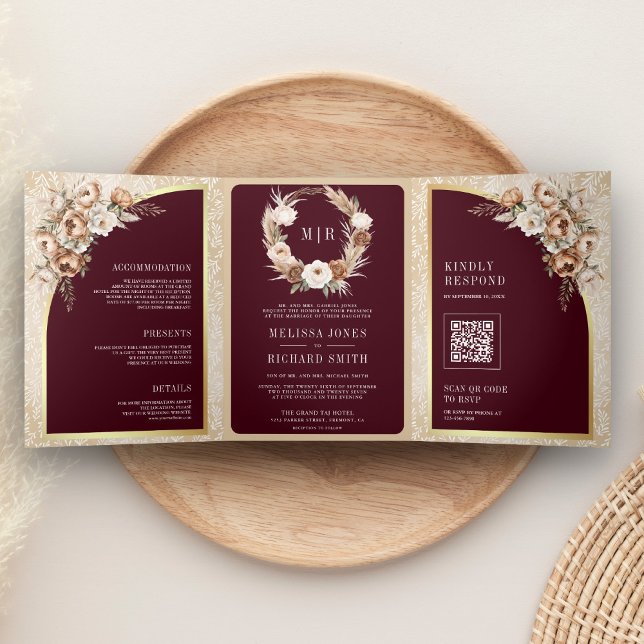 Invitación Tríptica Pampas Beige Earthy Floral Burgundy Wedding (Subido por el creador)