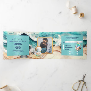 Invitación Tríptica Playa arena olas oceánicas conchas de moda náutica