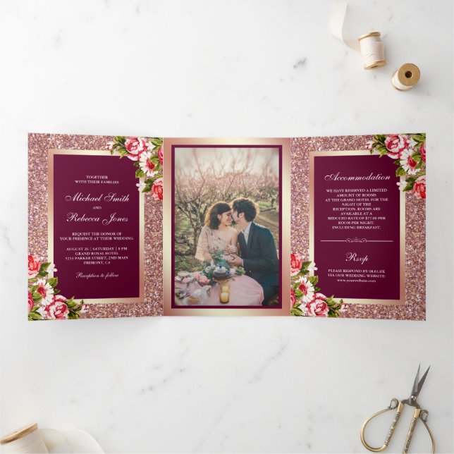 Invitación Tríptica Purpurina de oro falso Rosa Boda floral rosado (Interior)