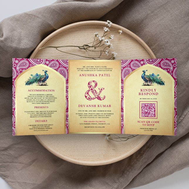 Invitación Tríptica Rani Pink Paisley India Peacock QR Code Boda (Subido por el creador)