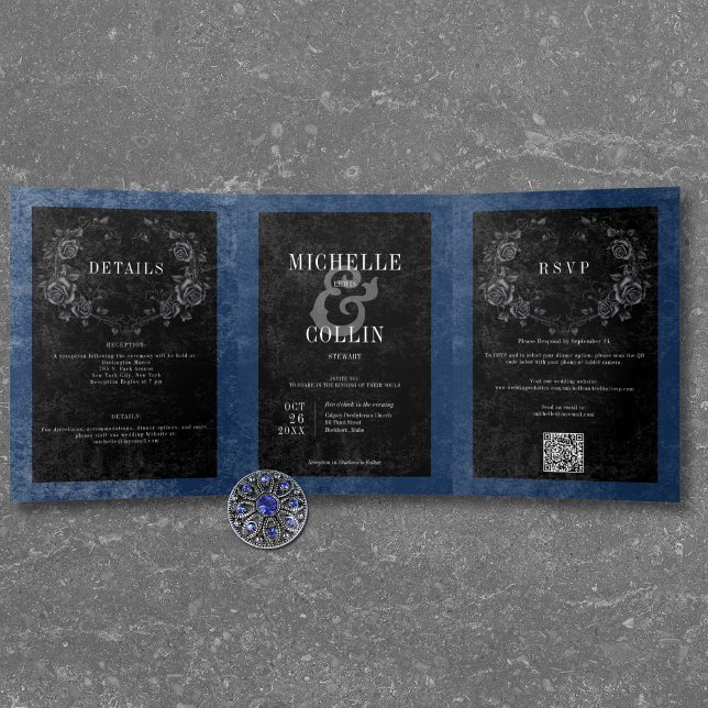 Invitación Tríptica Raven negro gótico y Rosas negros Boda azul (Gothic Black Raven & Black Roses Blue Wedding Tri-Fold Invitation)
