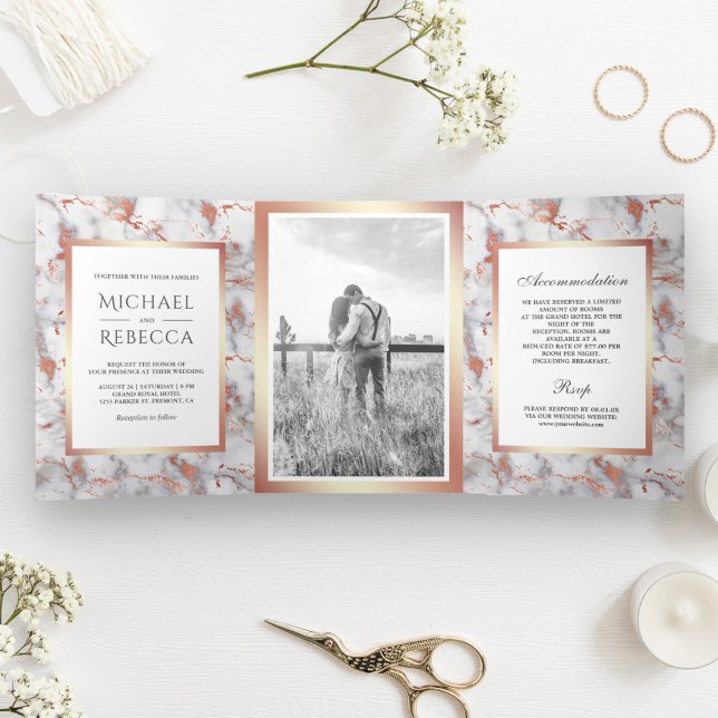Invitación Tríptica Rosa de Relieve metalizado dorado de mármol blanco (Subido por el creador)