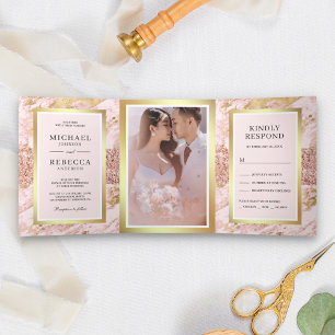 Invitación Tríptica Rosa Dorado Brillo Rubor Rosa Mármol Foto Boda