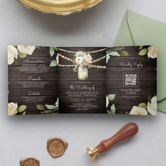 Invitación Tríptica Rosas blancas de madera rústica Mason Jar QR Boda  (Subido por el creador)