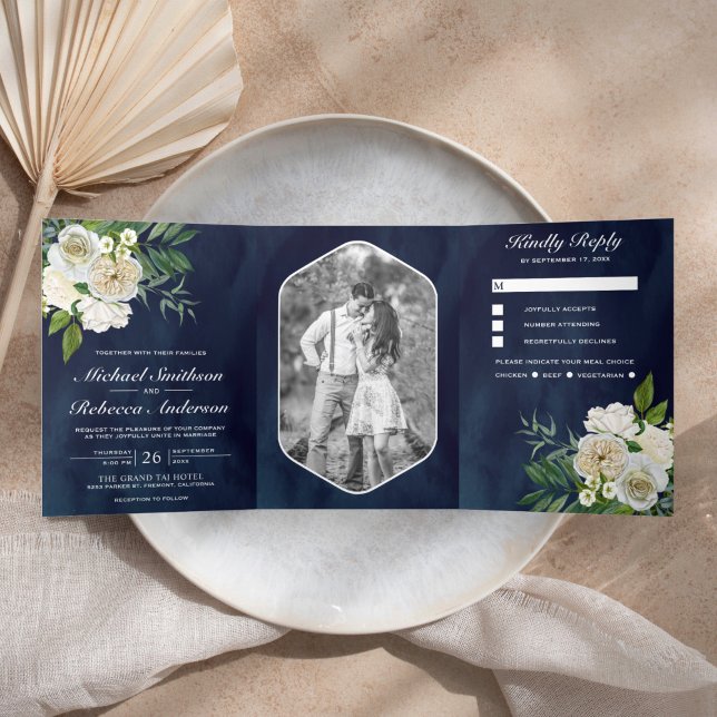 Invitación Tríptica Rosas de marfil: Boda azul de la marina fotográfic (Subido por el creador)