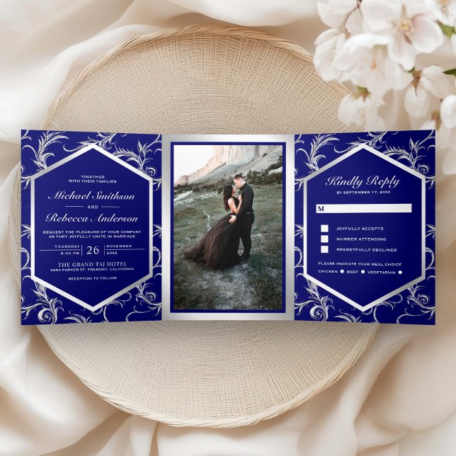 Invitación Tríptica Royal Blue Silver Flourish Swirl Wedding Photo (Subido por el creador)