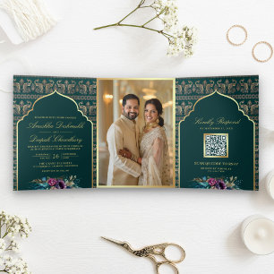 Invitación Tríptica Teal Gold Patrón de Pavo Real Floral Boda India