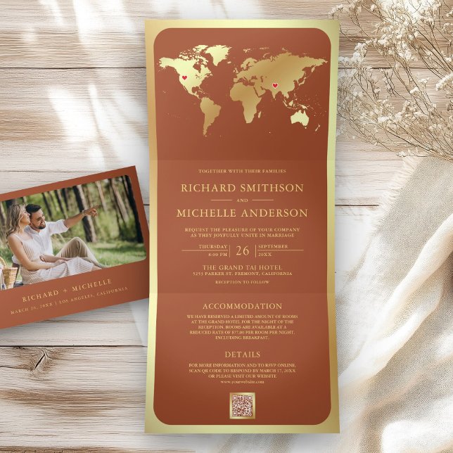 Invitación Tríptica Terracotta Gold World Map QR Code Photo Wedding (Subido por el creador)