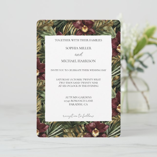 Invitación Tropical Burgundy Red Wine Orchid Floral Wedding (Anverso de pie)