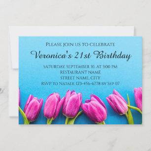 Invitación Tulipanes rosados sobre fondo azul