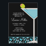 Invitación Turquesa Martini y estampado leopardo<br><div class="desc">Comience su golpe del cumpleaños en estilo enviando éstos las invitaciones elegantes del fiesta que ofrecen una turquesa martini en un fondo del estampado leopardo. ILUSTRACIONES del © JW del arte</div>