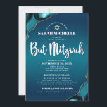 Invitación Turquoise Ombre Bat Mitzvah Agate Script 2 Venecia<br><div class="desc">¡Estén orgullosos, regocijaos y exhiban este hito de su Bat Mitzvah favorito! Envíe esta invitación fresca, única, moderna y personalizada para un evento que recordar. Tipografía de escritura blanca y una falsa estrella dorada de David superponen un fondo oscuro azul turquesa profundo con agate azul turquesa acentuado con falsas venas...</div>