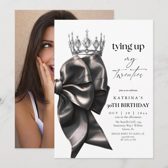 Invitación Tying Up My Twenties Black Bow 30th Birthday (Anverso / Reverso)