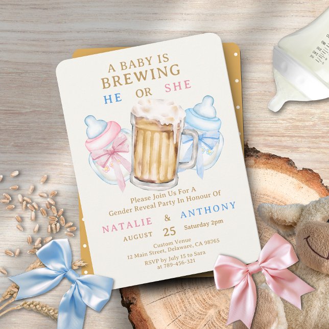 Invitación Un bebé está preparando su revelación de género de (A Baby is Brewing He or She Beer Gender Reveal Invitation)