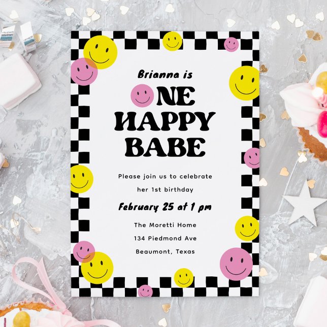 Invitación Un bebé feliz sonriendo cara primer Fiesta de cump ("One happy babe" 1st birthday party invitation with smiling faces)
